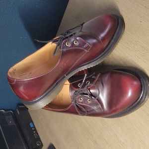 Dr. Martens Brook Oxford Burgandy